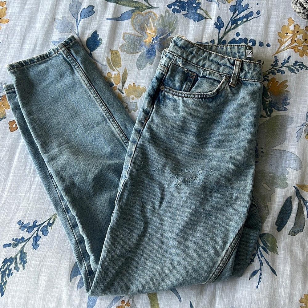 Zara Light Wash Mid Rise Jeans